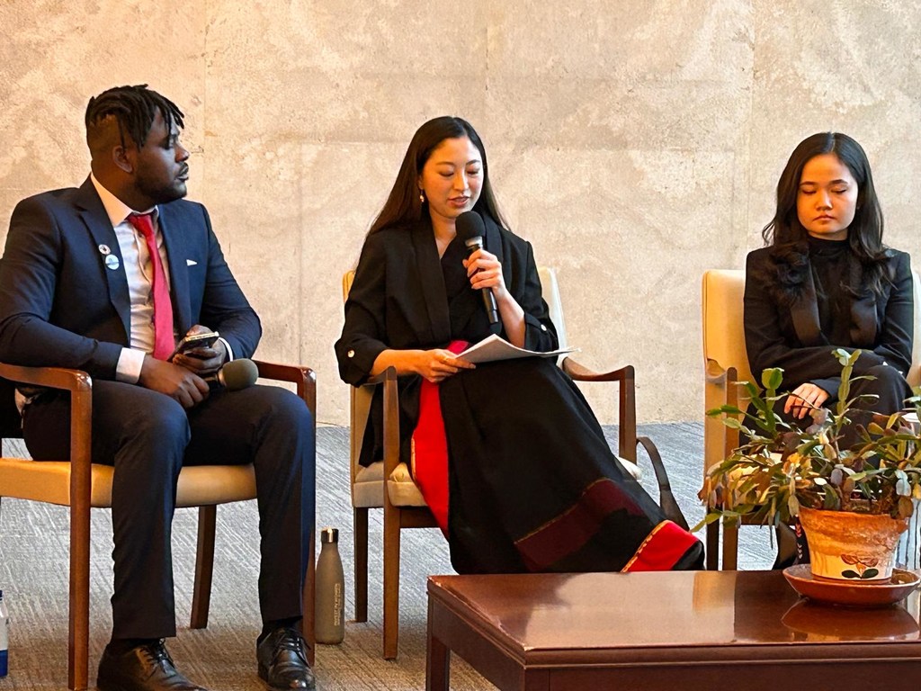 Young leaders take part in a Peace Circle at UNHQ (file Dec 2025)
